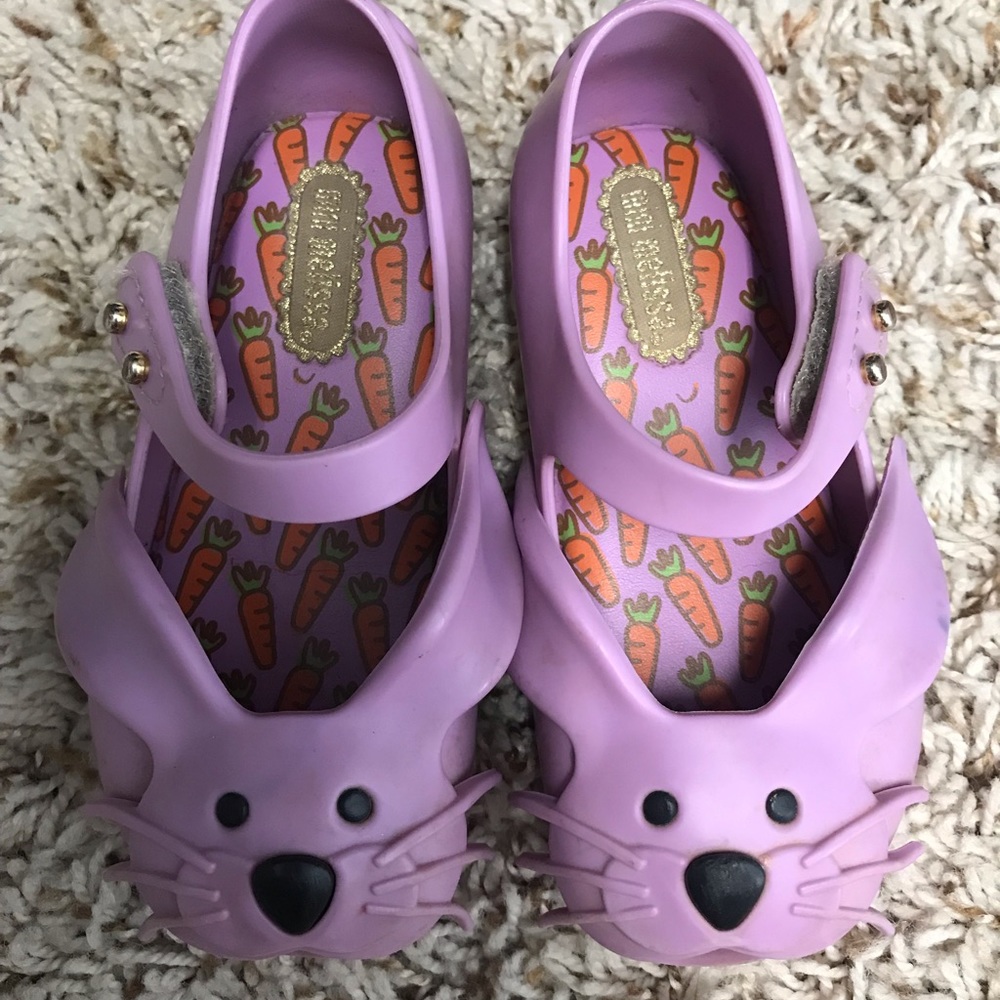 Mini Melissa rabbit size 6